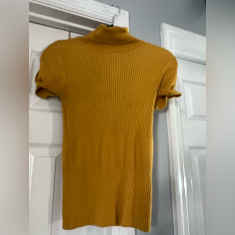 Turtle neck blouse - Picture 2 of 2